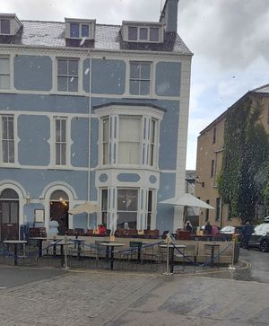 Exterior seating at Pier House Bistro in Beaumaris