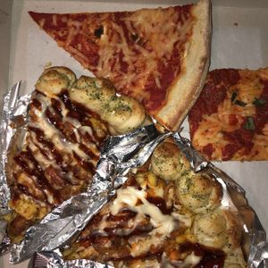 Garlic knot crust pizza , regular slice , grandma slice  at That Pizza Place in Levittown