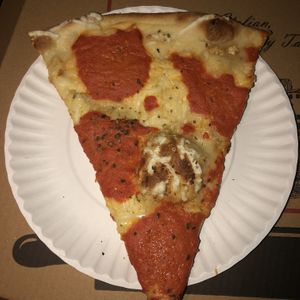 I forgot what this was so sorry but it was so good  at That Pizza Place in Levittown