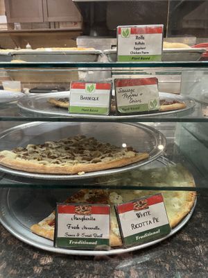 “Plant based” labels for clarity. 👍   at That Pizza Place in Levittown