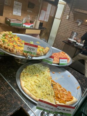 Pies at That Pizza Place in Levittown