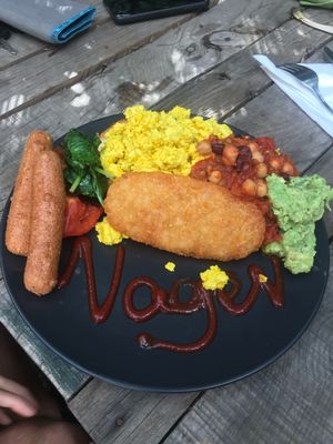 Big brekky  at Nagev in Evandale