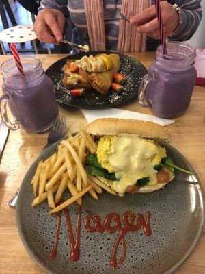 French Toast, Breakfast Burger & two “Blue da ba di” Smoothies! at Nagev in Evandale