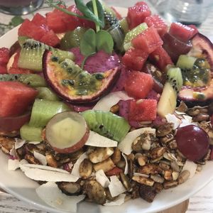 Smoothie bowl at Mr Black Juicery in Berwick