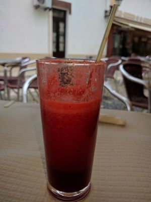 delicioso​ fresh juice of the day at Ateliê 47 in Silves