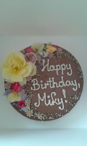 the cake ^^ at Paradise Plantbased in North West London