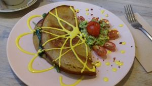 Spinach omelette at Paradise Plantbased in North West London