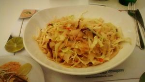Rice noodles with veggies at Padthaiwok in Torremolinos