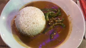 Curry con pimientos y cacahuetes  at Padthaiwok in Torremolinos