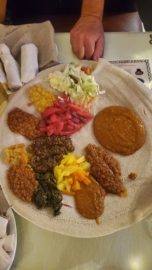 For 2 at Menelik in Paris