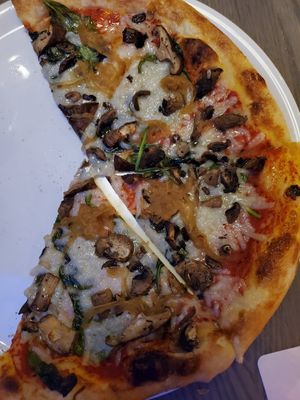 Vegan pizza at 49th State Brewing Co in Anchorage