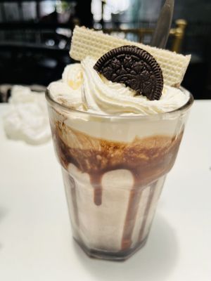 Cookie milk shake   at De Aca in San Jose