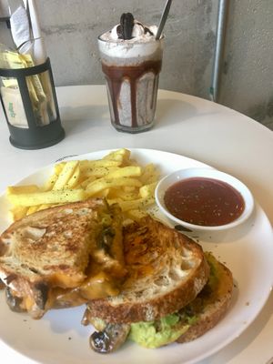 Grilled cheese & Cookies and cream shake at De Aca in San Jose