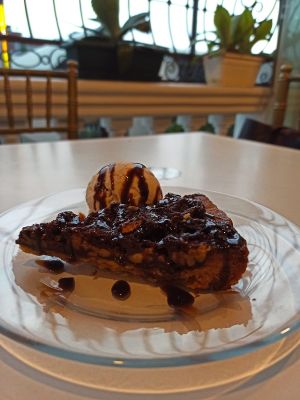 Pie de pecanas at De Aca in San Jose