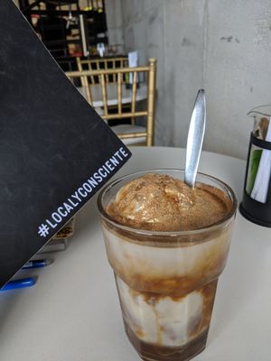 Dorado   vanilla icecream, caramel, almond milk and espresso!   instagrammable and   yummy   at De Aca in San Jose