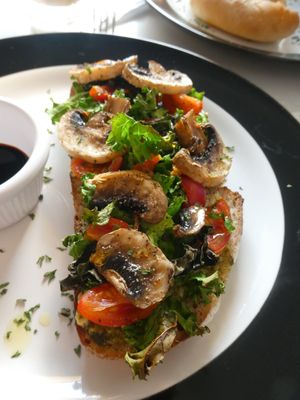 Yummy toast  at De Aca in San Jose