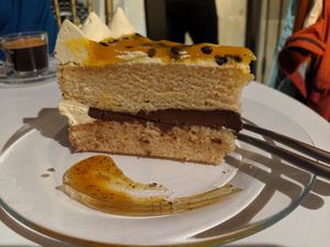 Maracuja chocolate cake at De Aca in San Jose