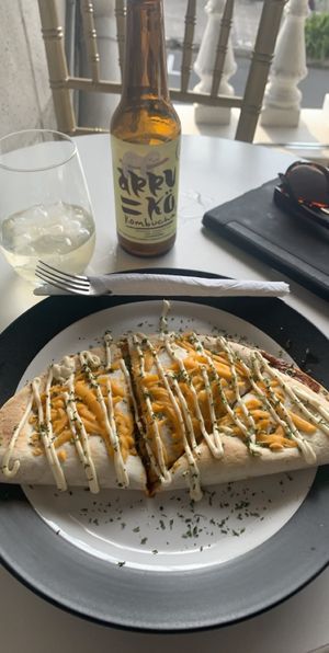 Quesadillas at De Aca in San Jose