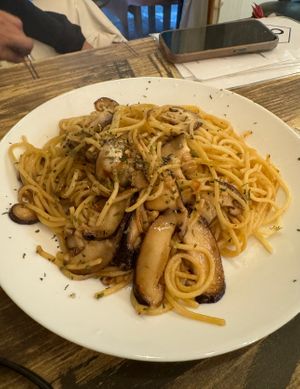 Organic spaghetti with mushrooms garlic and olive oil   at Ohms Cafe & Bar in Hong Kong Island