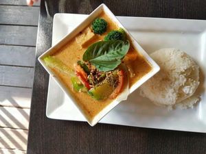 vegan curry at Bangkok Happy Bowl in Koloa
