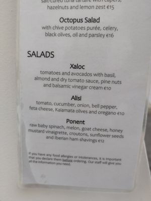 Menú - salads can be done vegan at Lua in Cadaques