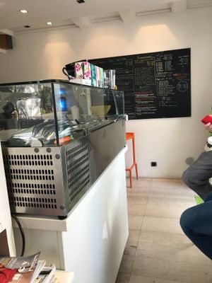 The place is small but nice at 100% Le Bar a Jus in Colmar