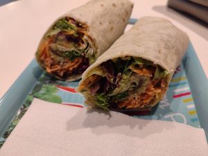 Vegan Protein Wrap at 100% Le Bar a Jus in Colmar