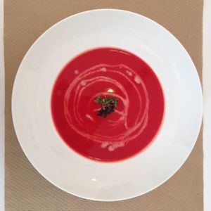 Crema de remolacha at Arc Iris - Gran Via Carles in Barcelona