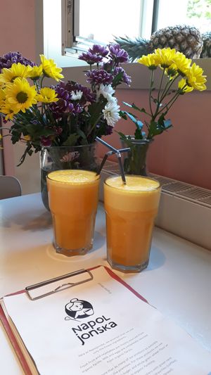 Freshly pressed juice at Napoljonska in Berlin
