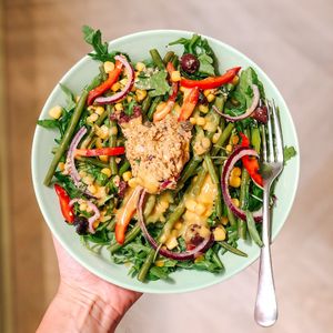 Vegan Niçoise Salad 🌱 Mock chickpea 'tuna', rocket, sweetcorn, black olives, pickled red onions, green beans and French vinaigrette  at Raw Press in South West London