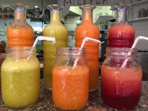 Eat Juice, Eat Me, Eat better  at Eat Me by L'Inattendu-e in 