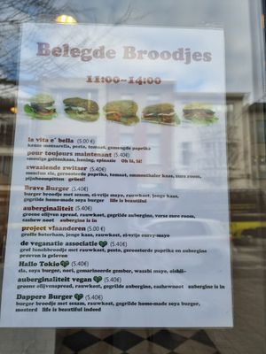 Lenu - sandwiches - vegan options labelled at Bakkerij Goeiemorgen in Berchem