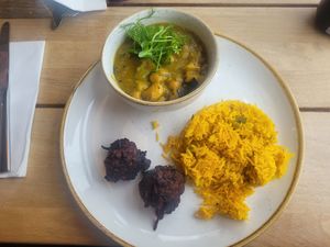 Butterbean & Cauliflower Goan Curry at Anglesey Arms in Menai Bridge