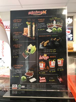 Vegan menu at Cigköftem in Deventer