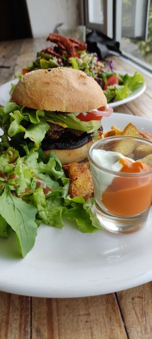 The hamburger dish at Tandana in Quito