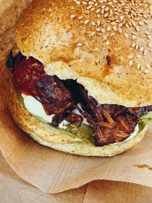 Pulled No Pork Burger  at Sara Green in Bucharest
