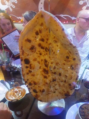 Big naan - 7.5/10 - cool présentation but Just a good naan at Sanskruti Restaurant in Liverpool