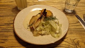 Hassleback potato, fennel 2 ways, beurre blanc, dill at BROEI in Utrecht