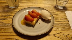 Shortbread, peach, lavender icecream at BROEI in Utrecht