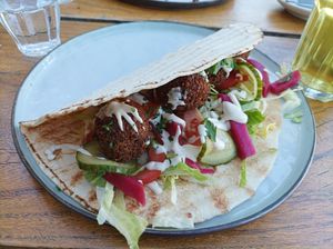 Falafel flatbread at BROEI in Utrecht