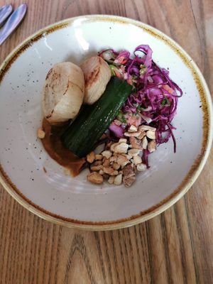 Cashews, red cabbage, baked cucumber, gochujang at BROEI in Utrecht