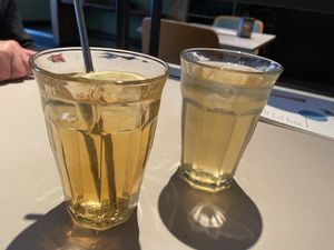 Thyme/orange ice-tea (very good) and Elderflower kombucha (good) at BROEI in Utrecht