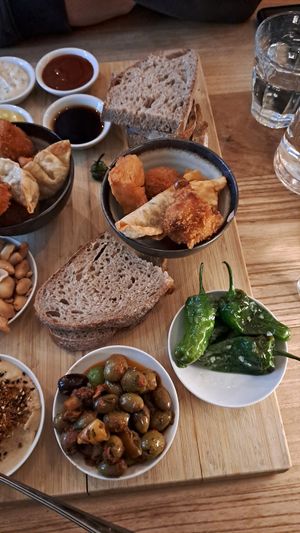 Borrelplank met warme & koude hapjes (the only thing I would add here is some lemon pieces) other than that delicious at BROEI in Utrecht