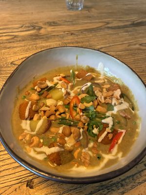 Korma curry: protein-rich and tasty, but I would’ve served it with some naan or rice to balance the strong flavour of the curry at BROEI in Utrecht