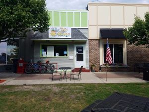 Front entrance is inside a public greens area at The Thai Mango in Ludington