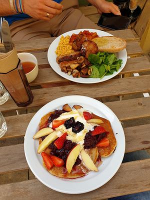 Fruit pancakes& english breakfast at The Canvas: Shoreditch in East London