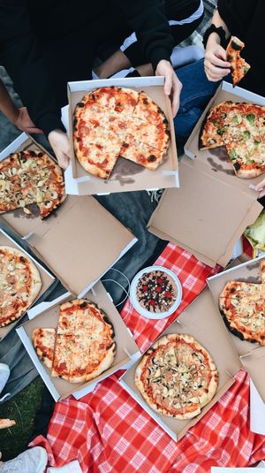 Verschiedene vegane Pizzen von Pizzeria Schlaflos at Pizzeria Schlaflos in Frankfurt