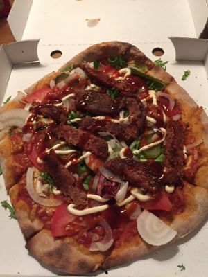 Beyond Burger Pizza  at Pizzeria Schlaflos in Frankfurt