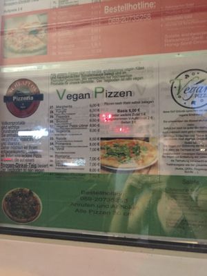 Vegan menu  at Pizzeria Schlaflos in Frankfurt
