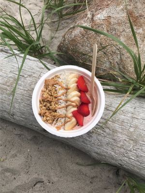 Breakfast bowl at Loveshack Juicery in Ogunquit